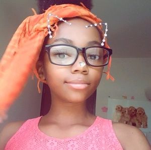 Meet your Posher, Ayanna